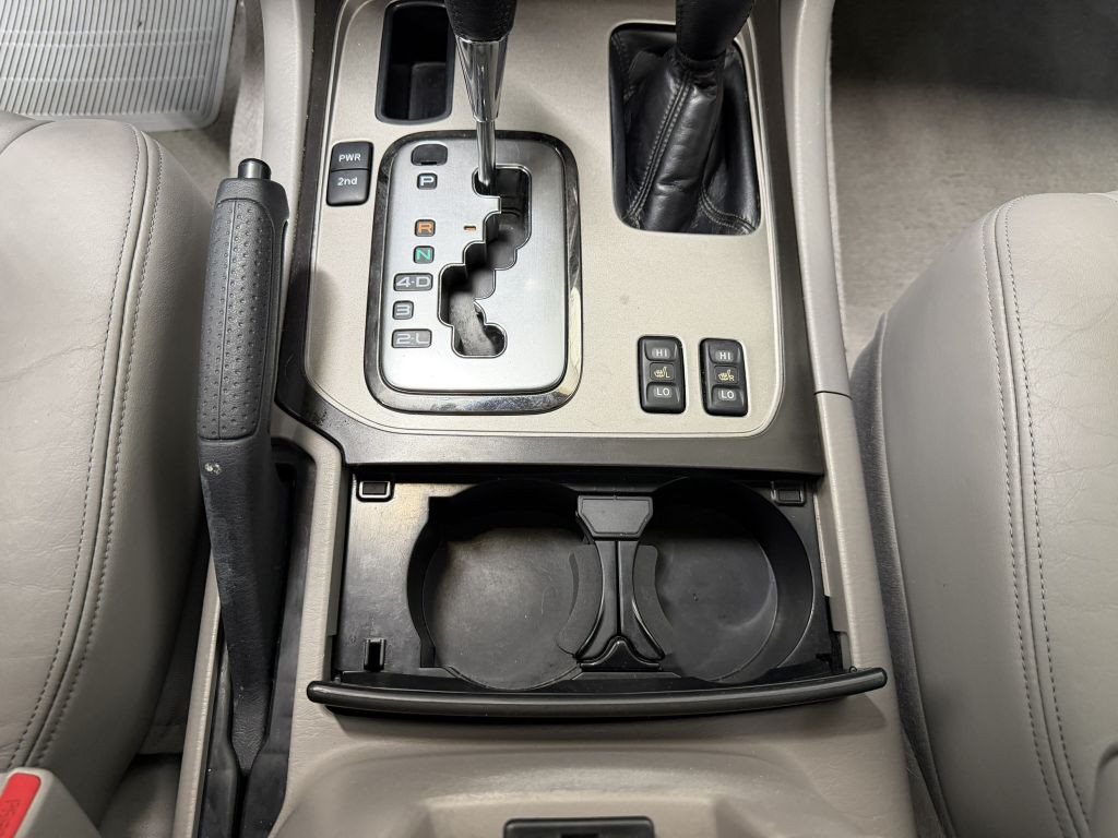 2003 Toyota Land Cruiser Image 17