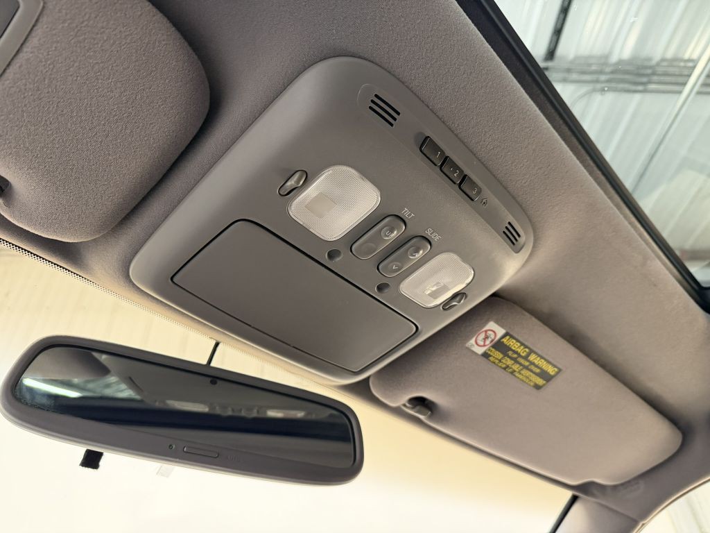 2003 Toyota Land Cruiser Image 18