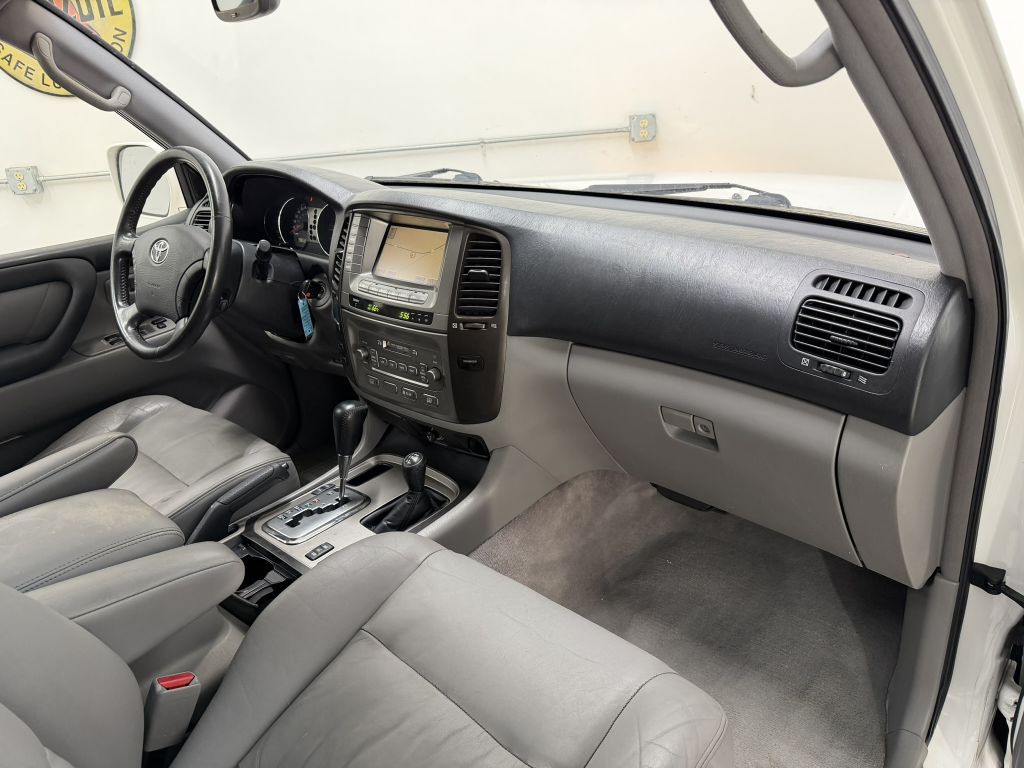 2003 Toyota Land Cruiser Image 22