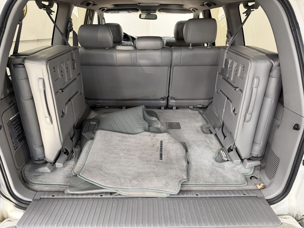 2003 Toyota Land Cruiser Image 30