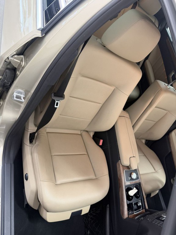 2012 Mercedes-Benz E-Class Image 16