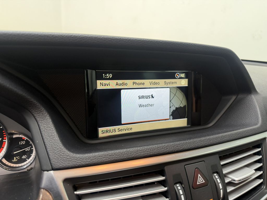 2012 Mercedes-Benz E-Class Image 20
