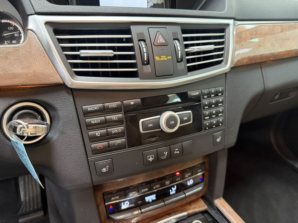 2012 Mercedes-Benz E-Class Image 22