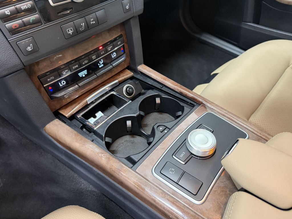 2012 Mercedes-Benz E-Class Image 24