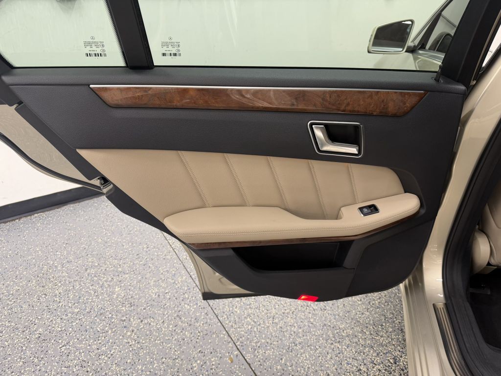 2012 Mercedes-Benz E-Class Image 27