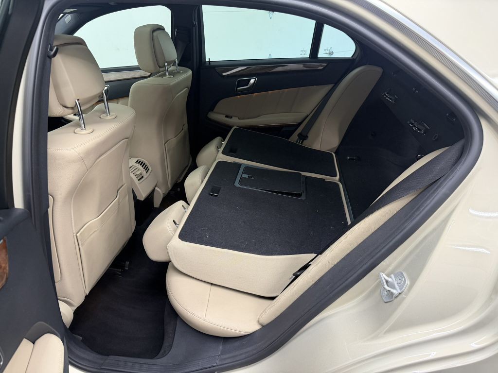 2012 Mercedes-Benz E-Class Image 34