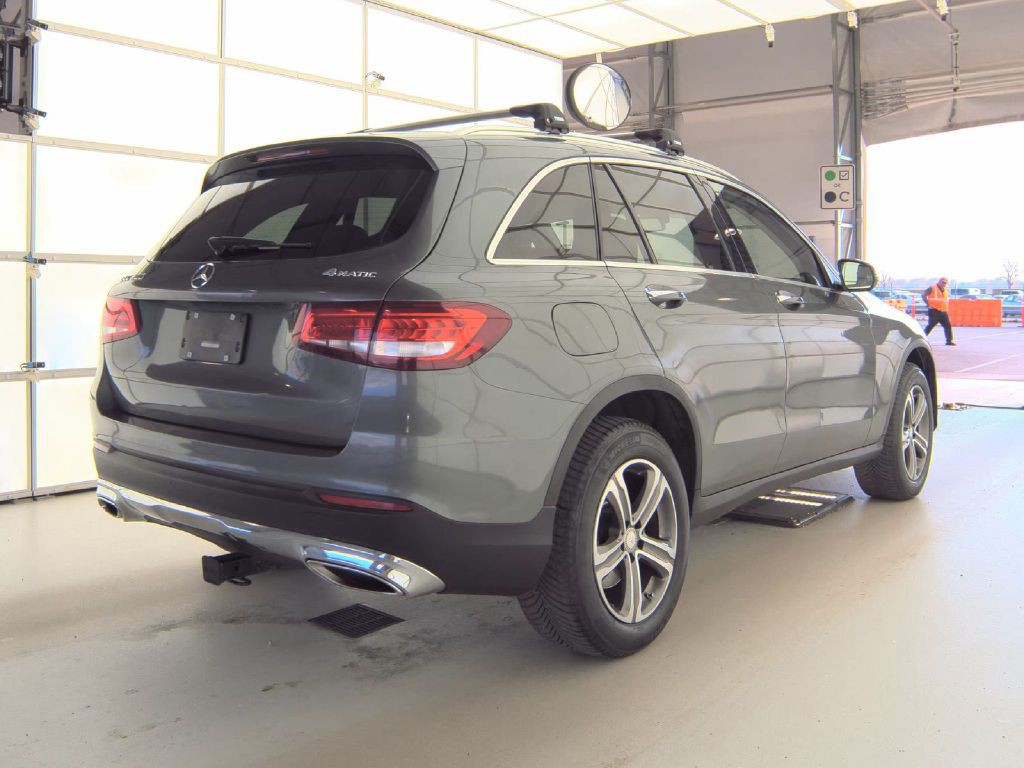 2016 Mercedes-Benz GLC-Class Image 3