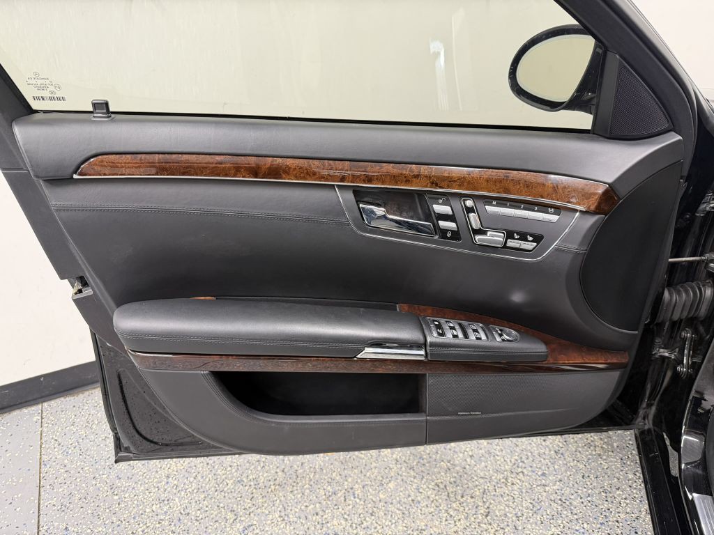 2007 Mercedes-Benz S-Class Image 7