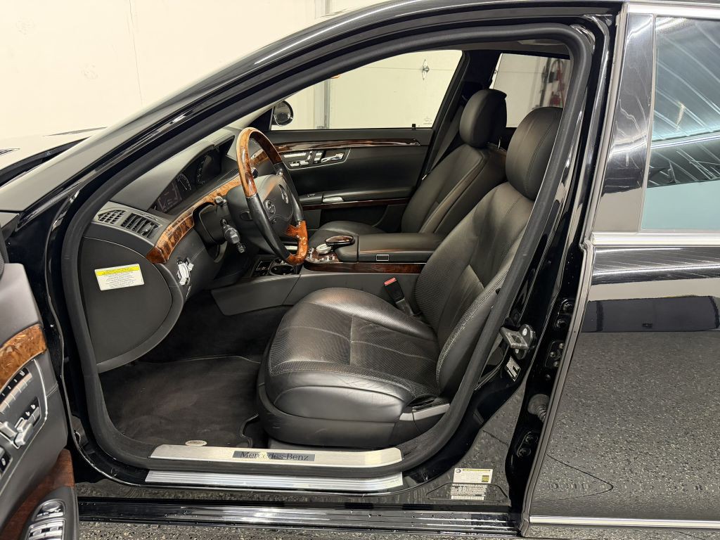 2007 Mercedes-Benz S-Class Image 9