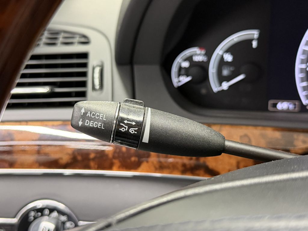 2007 Mercedes-Benz S-Class Image 14
