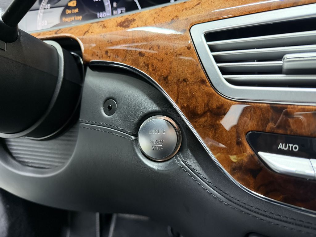 2007 Mercedes-Benz S-Class Image 25