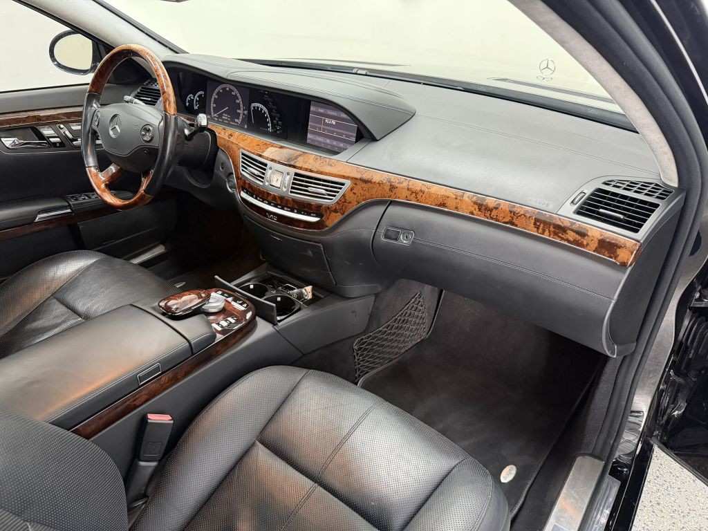 2007 Mercedes-Benz S-Class Image 33