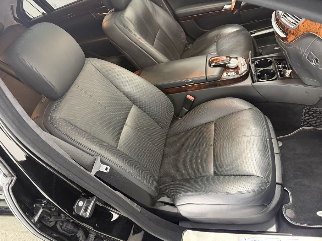 2007 Mercedes-Benz S-Class Image 34