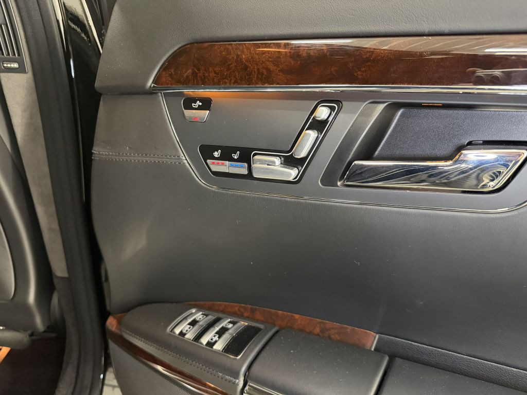 2007 Mercedes-Benz S-Class Image 36