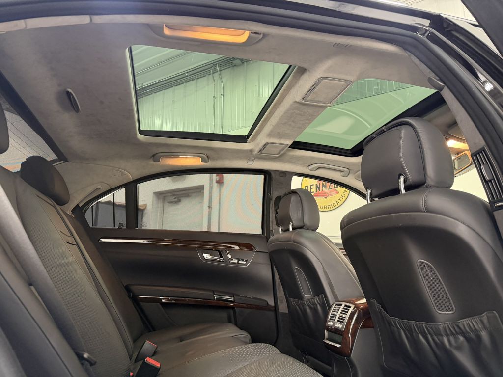 2007 Mercedes-Benz S-Class Image 41