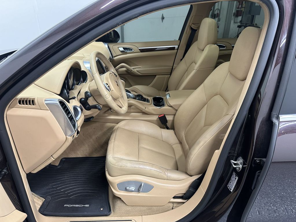2014 Porsche Cayenne Image 7