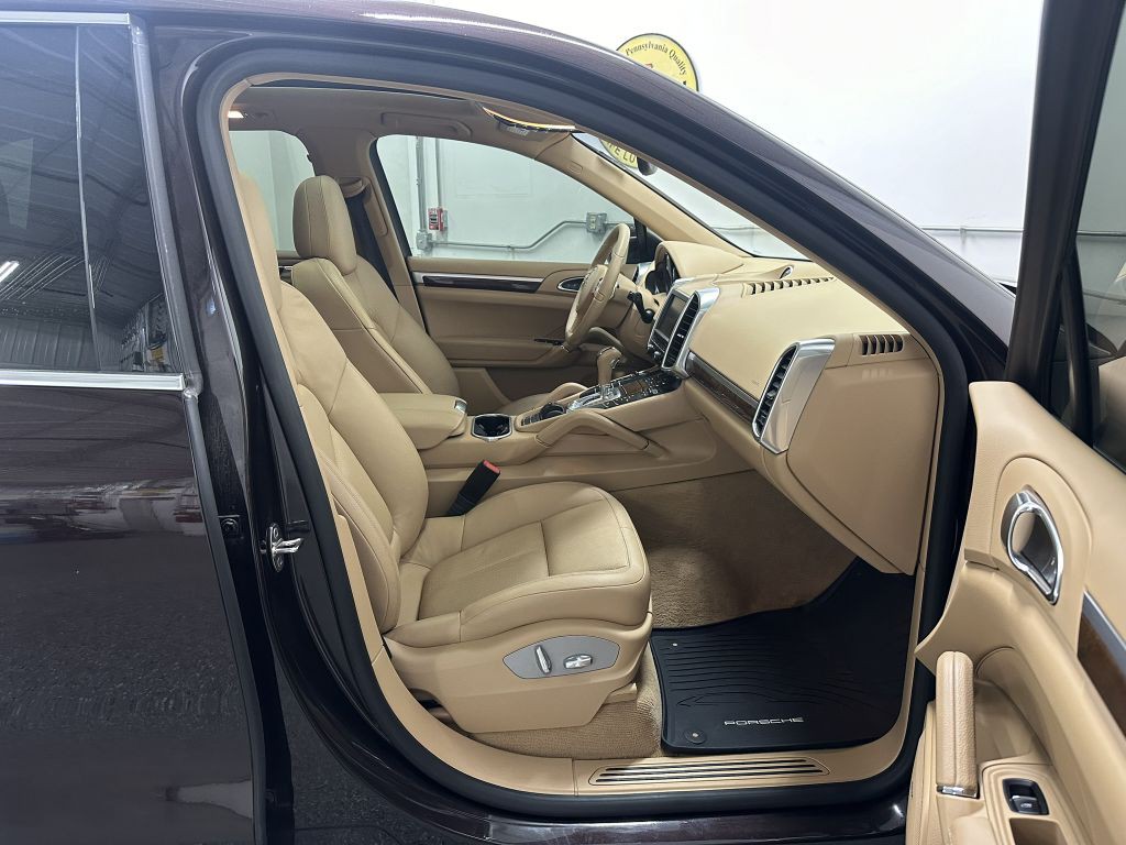 2014 Porsche Cayenne Image 11