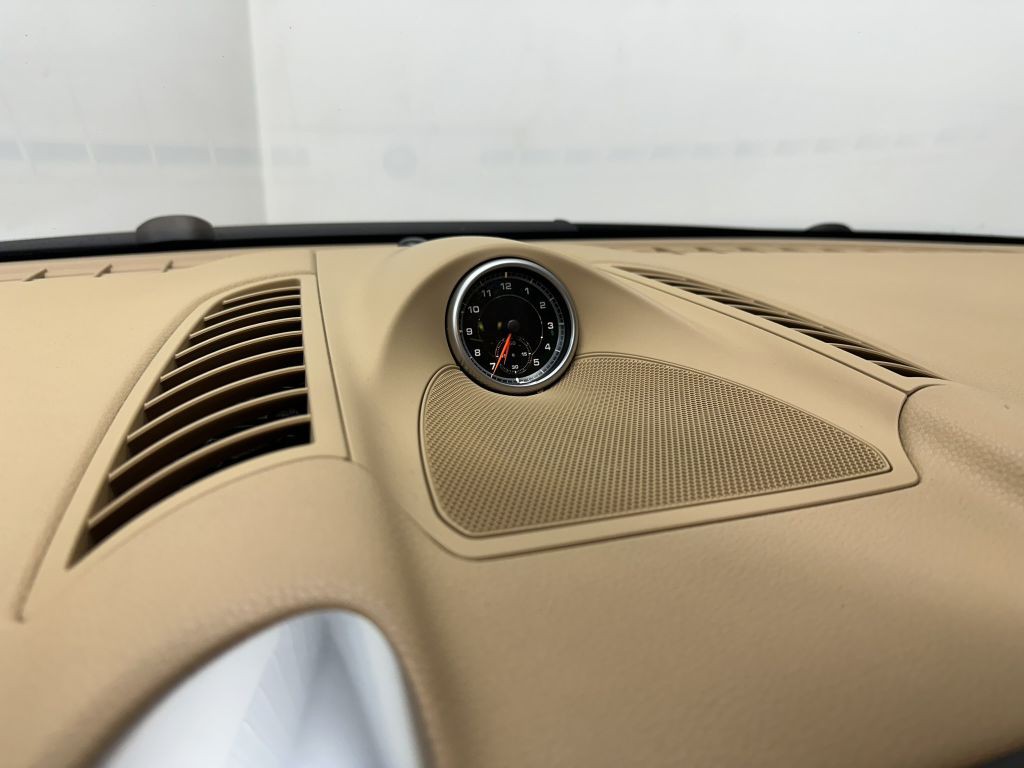 2014 Porsche Cayenne Image 18