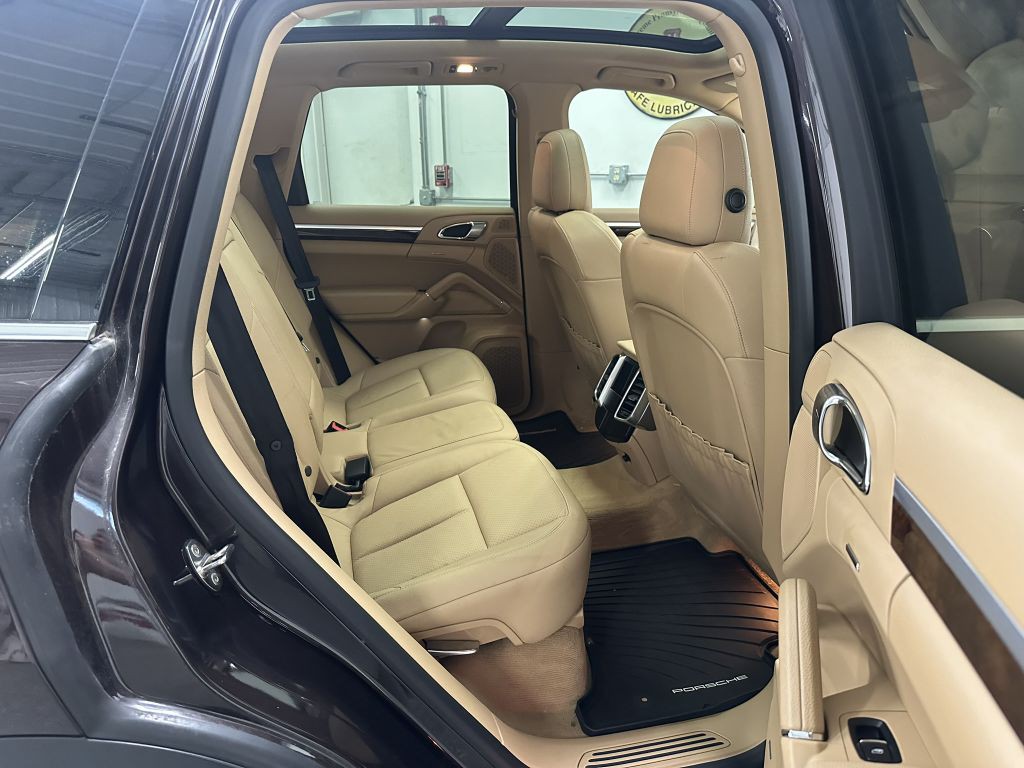 2014 Porsche Cayenne Image 27
