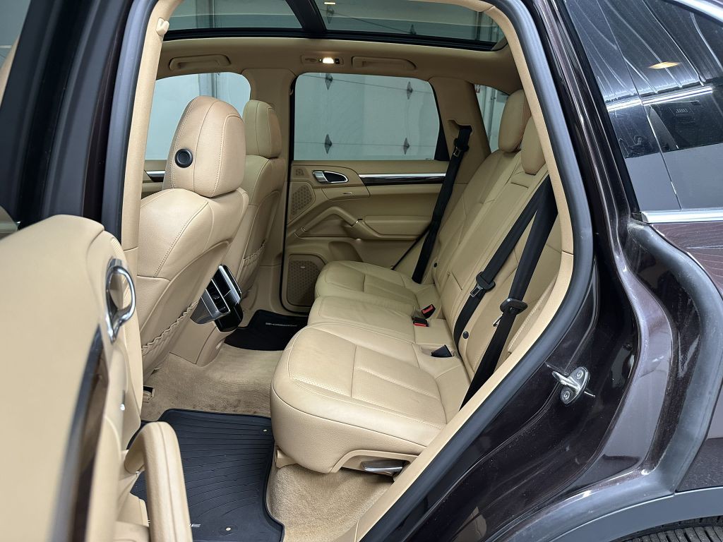 2014 Porsche Cayenne Image 31