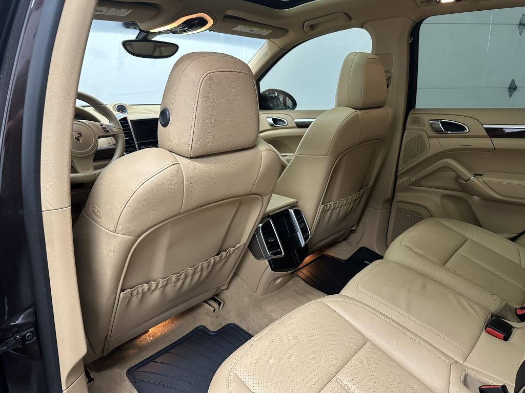2014 Porsche Cayenne Image 33