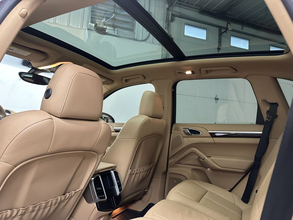 2014 Porsche Cayenne Image 34
