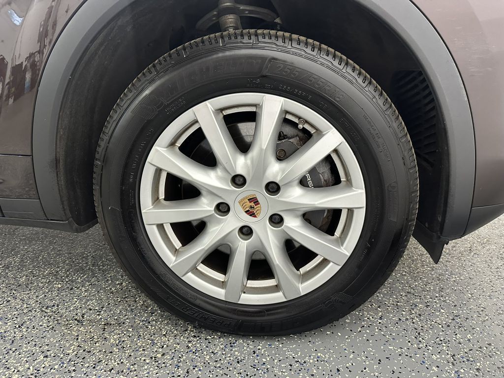 2014 Porsche Cayenne Image 46