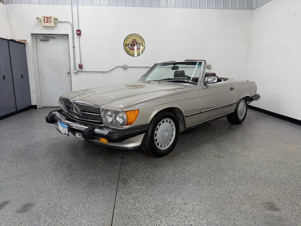 1988 Mercedes-Benz 560-Class Image 1
