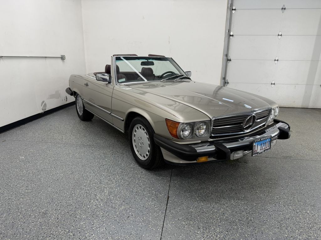 1988 Mercedes-Benz 560-Class Image 3