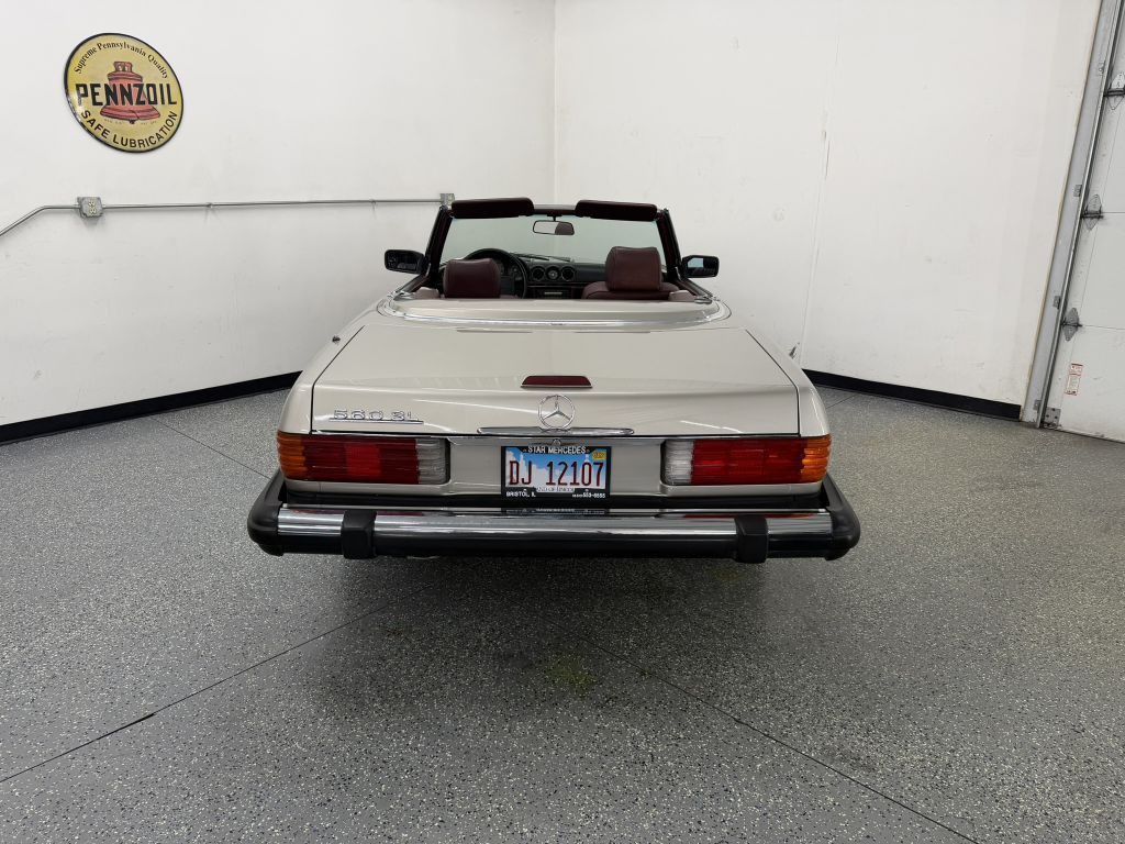 1988 Mercedes-Benz 560-Class Image 8
