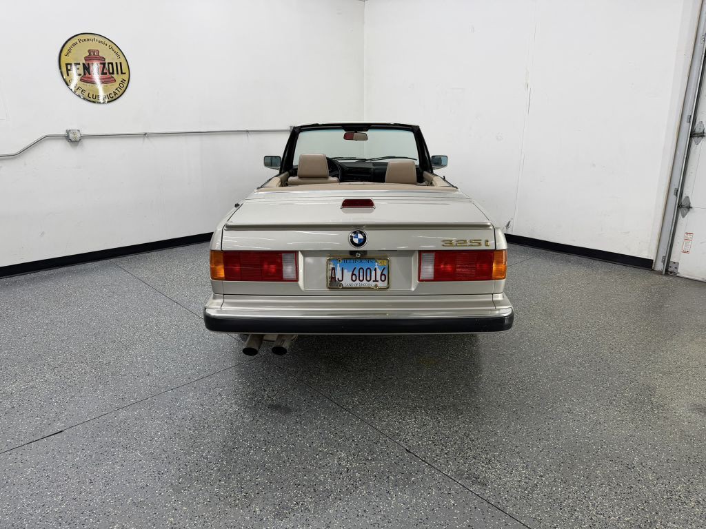 1988 BMW 3 Series Image 5