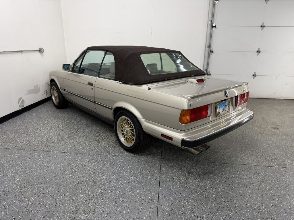 1988 BMW 3 Series Image 7