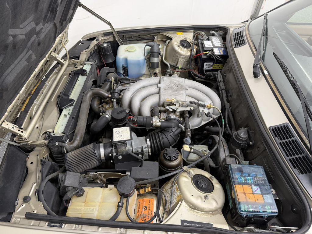 1988 BMW 3 Series Image 31
