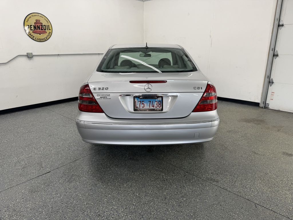 2005 Mercedes-Benz E-Class Image 5