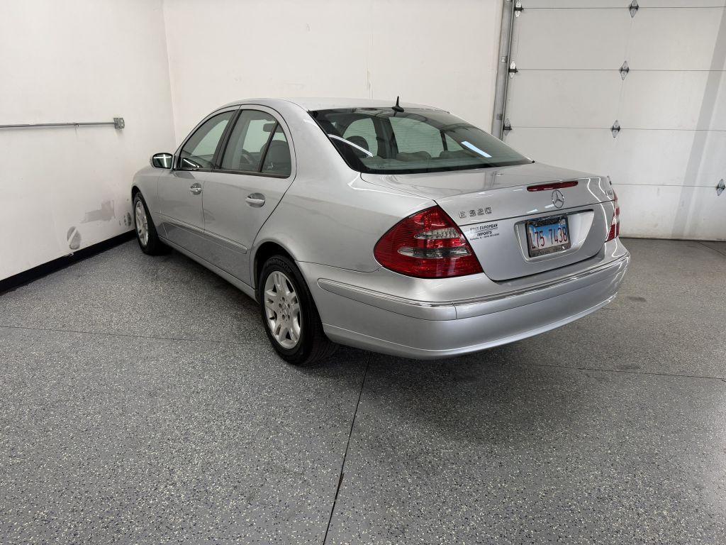 2005 Mercedes-Benz E-Class Image 6