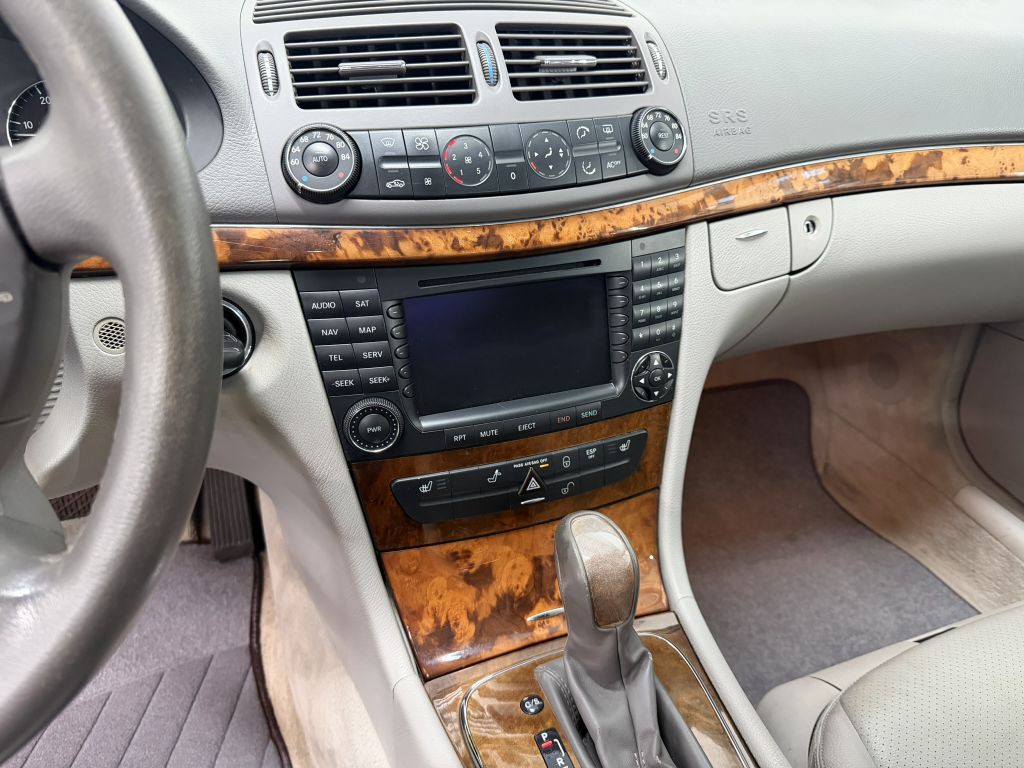 2005 Mercedes-Benz E-Class Image 12