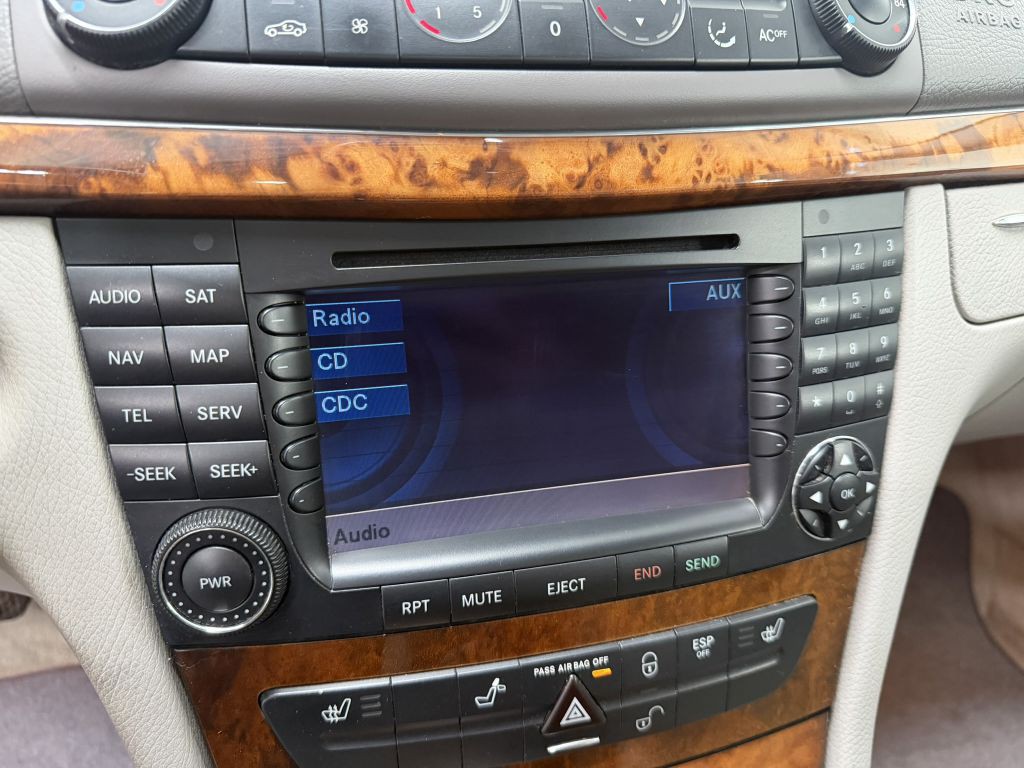 2005 Mercedes-Benz E-Class Image 14