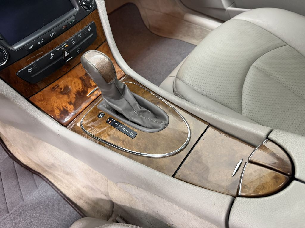 2005 Mercedes-Benz E-Class Image 17