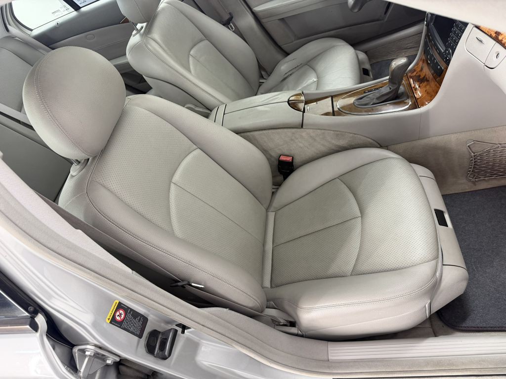 2005 Mercedes-Benz E-Class Image 19