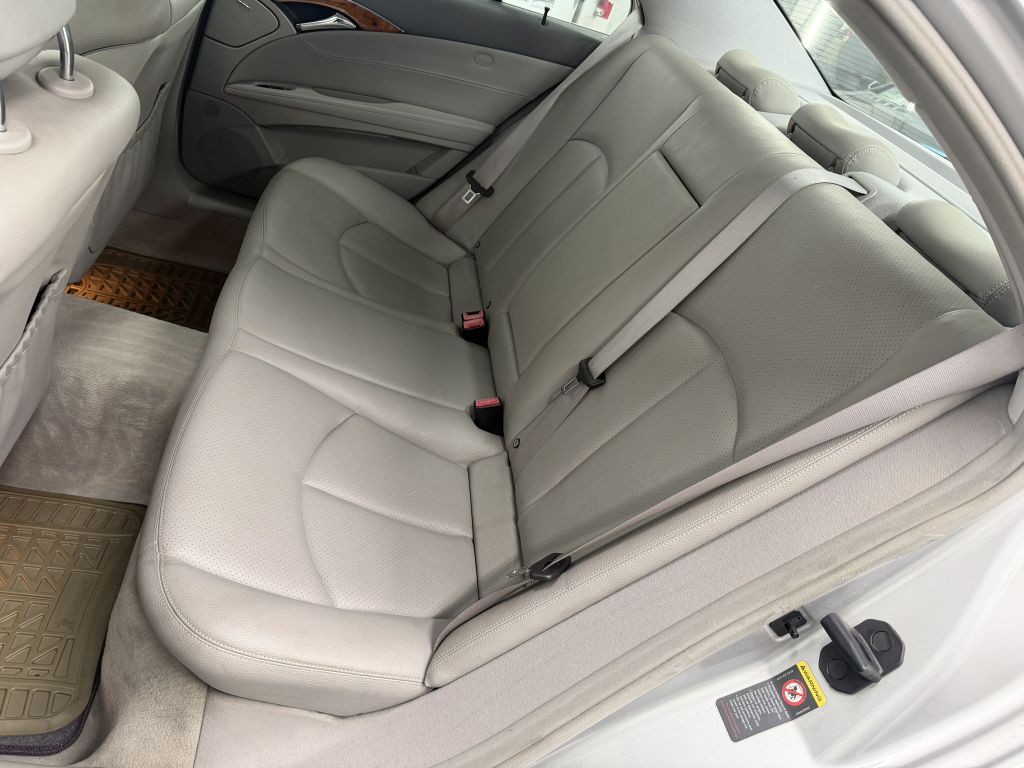 2005 Mercedes-Benz E-Class Image 26