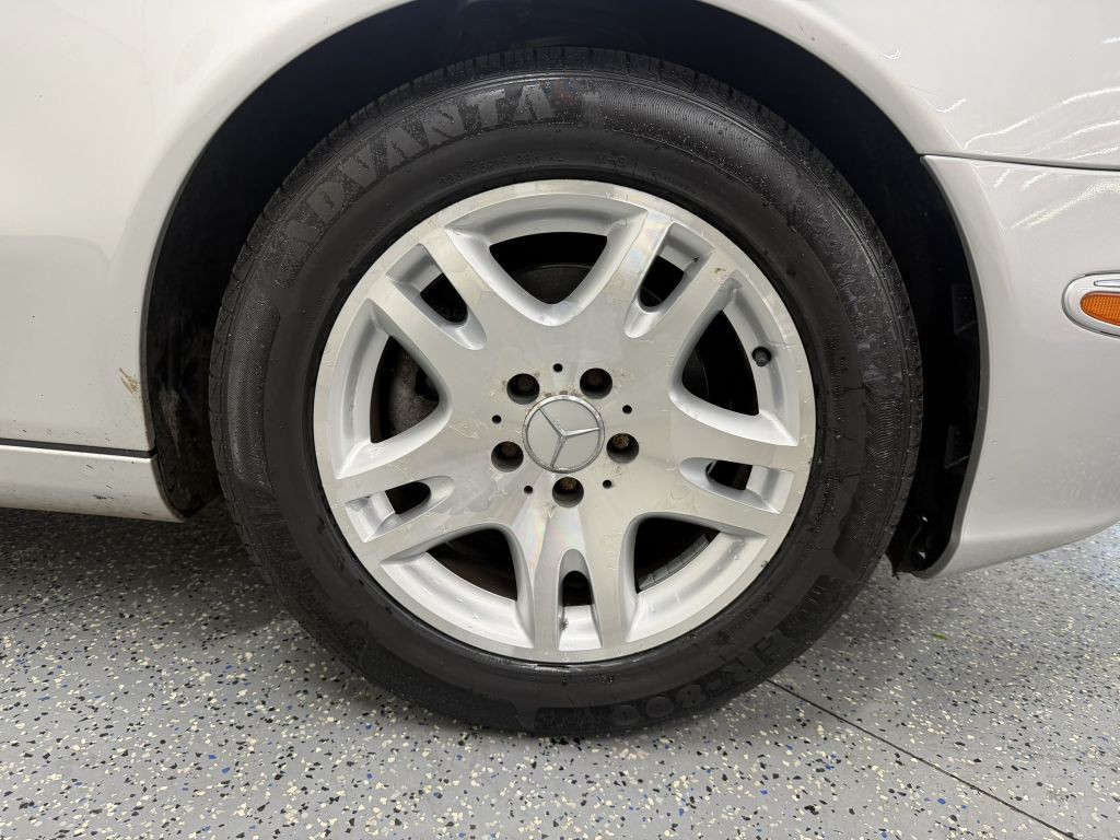 2005 Mercedes-Benz E-Class Image 28