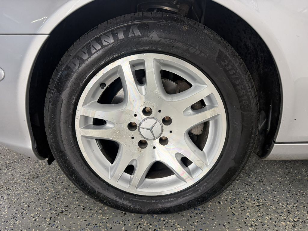 2005 Mercedes-Benz E-Class Image 30