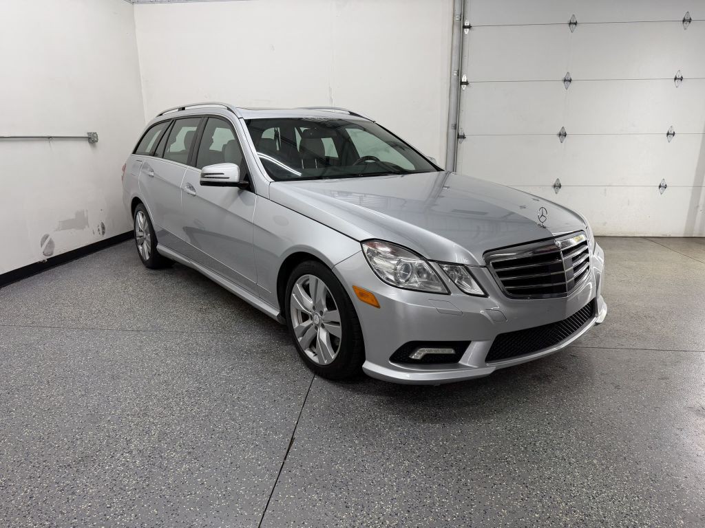 2011 Mercedes-Benz E-Class Image 3