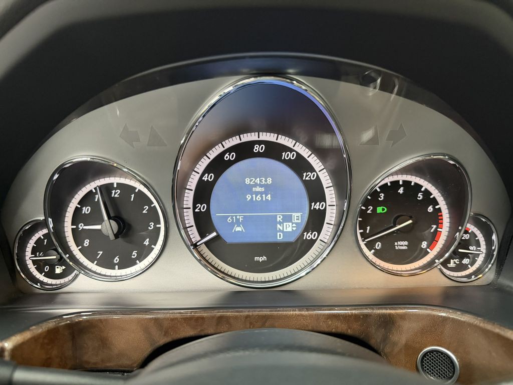 2011 Mercedes-Benz E-Class Image 11