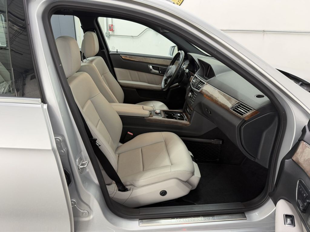 2011 Mercedes-Benz E-Class Image 24