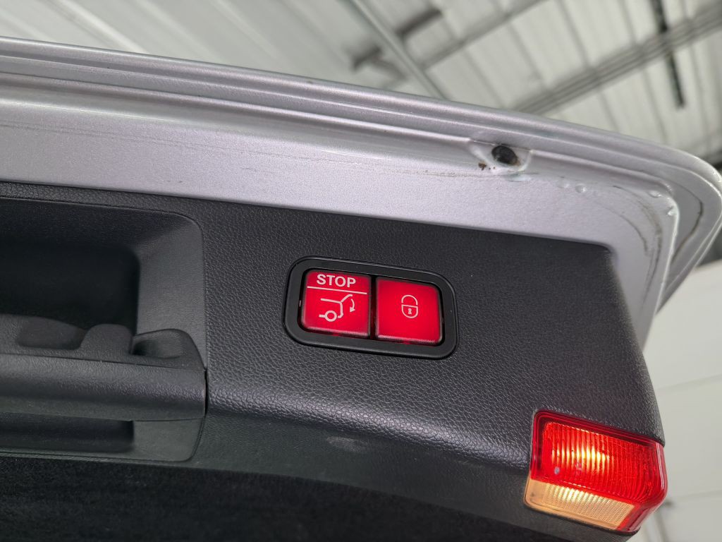 2011 Mercedes-Benz E-Class Image 37