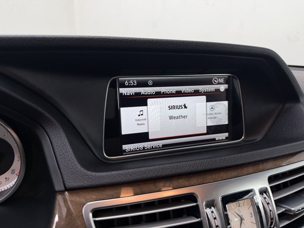 2014 Mercedes-Benz E-Class Image 15