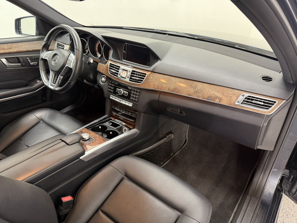 2014 Mercedes-Benz E-Class Image 24