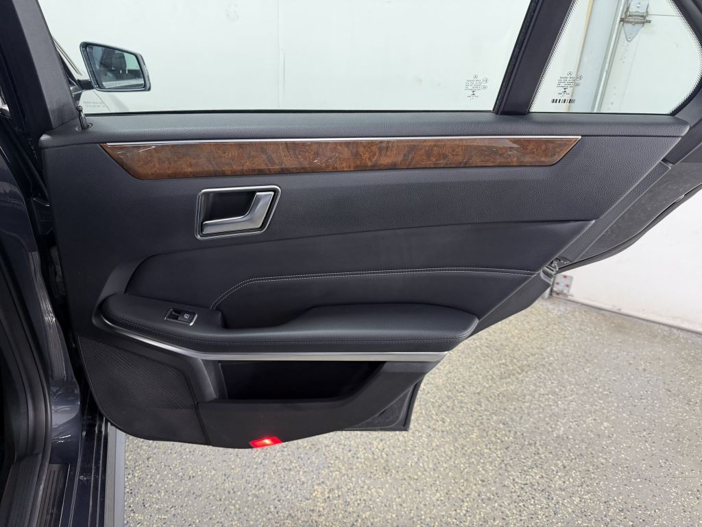 2014 Mercedes-Benz E-Class Image 26