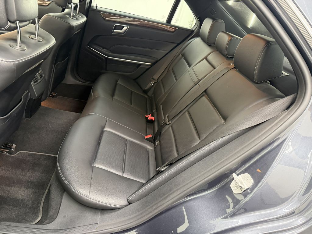2014 Mercedes-Benz E-Class Image 32